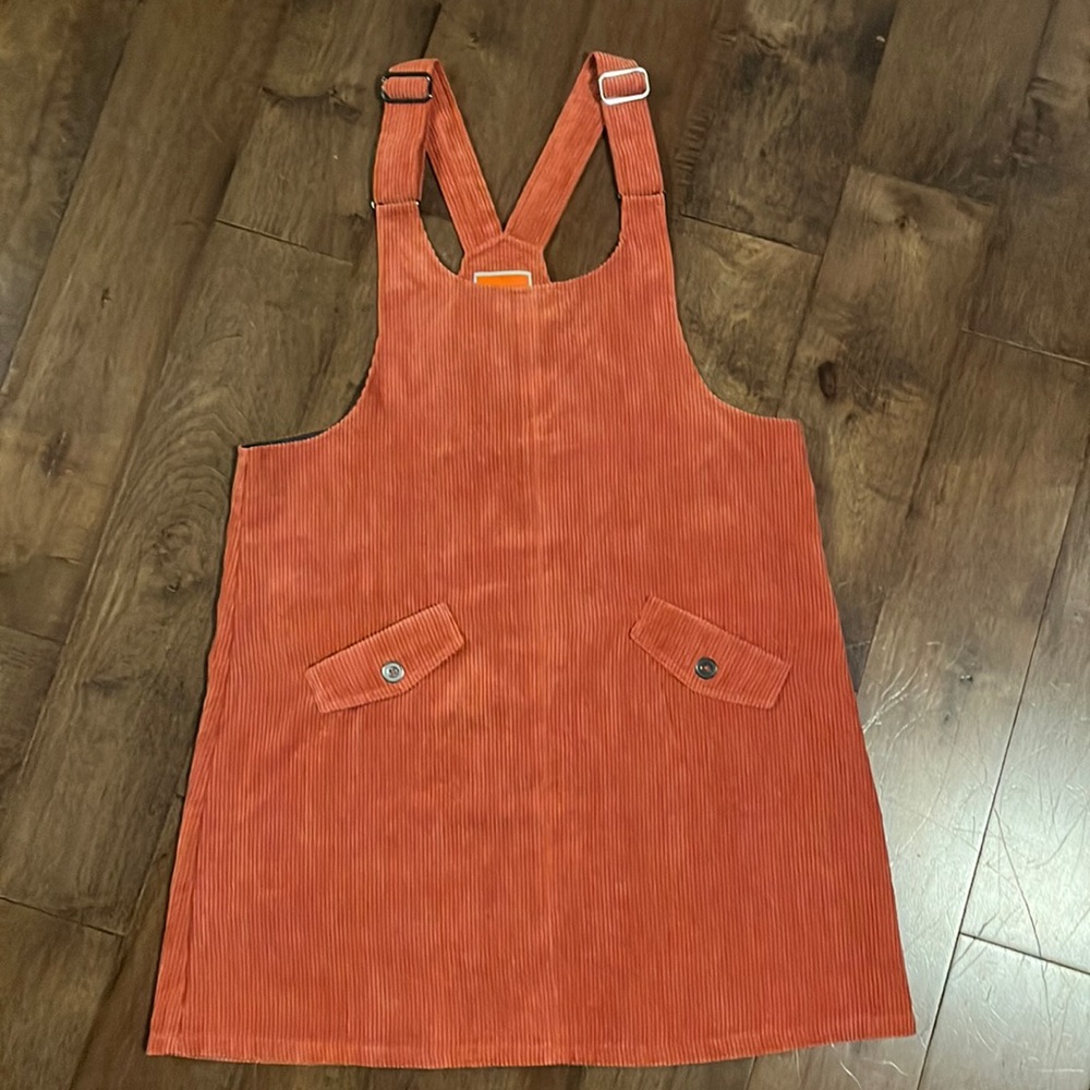 Modcloth women’s Sociable Scholar Corduroy overall dress size M burnt orange
